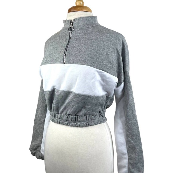 gray & white cropped mock neck quarter zip sweatshirt half zip sweater elastic - Picture 4 of 11